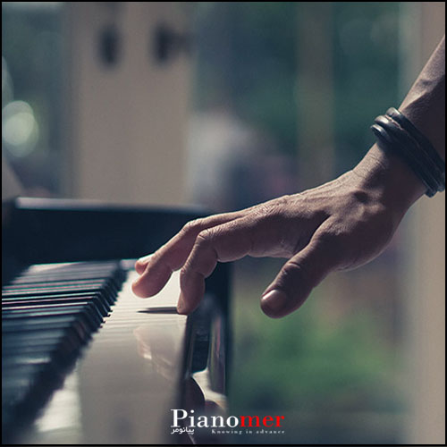 اولین قدم برای یادگیری پیانو - نواختن پیانو | پیانومر