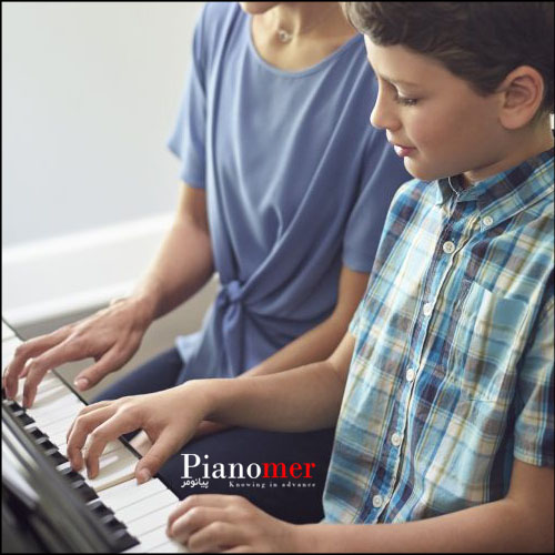 بهترین سن یادگیری پیانو - تمرین کودک به همراه معلم موسیقی | پیانومر